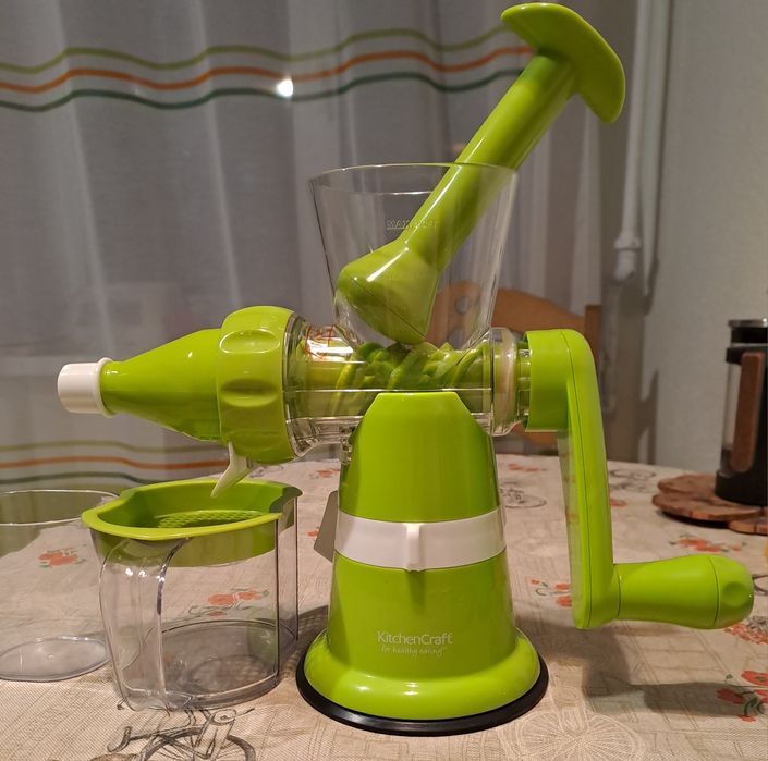 Продам соковыжималку