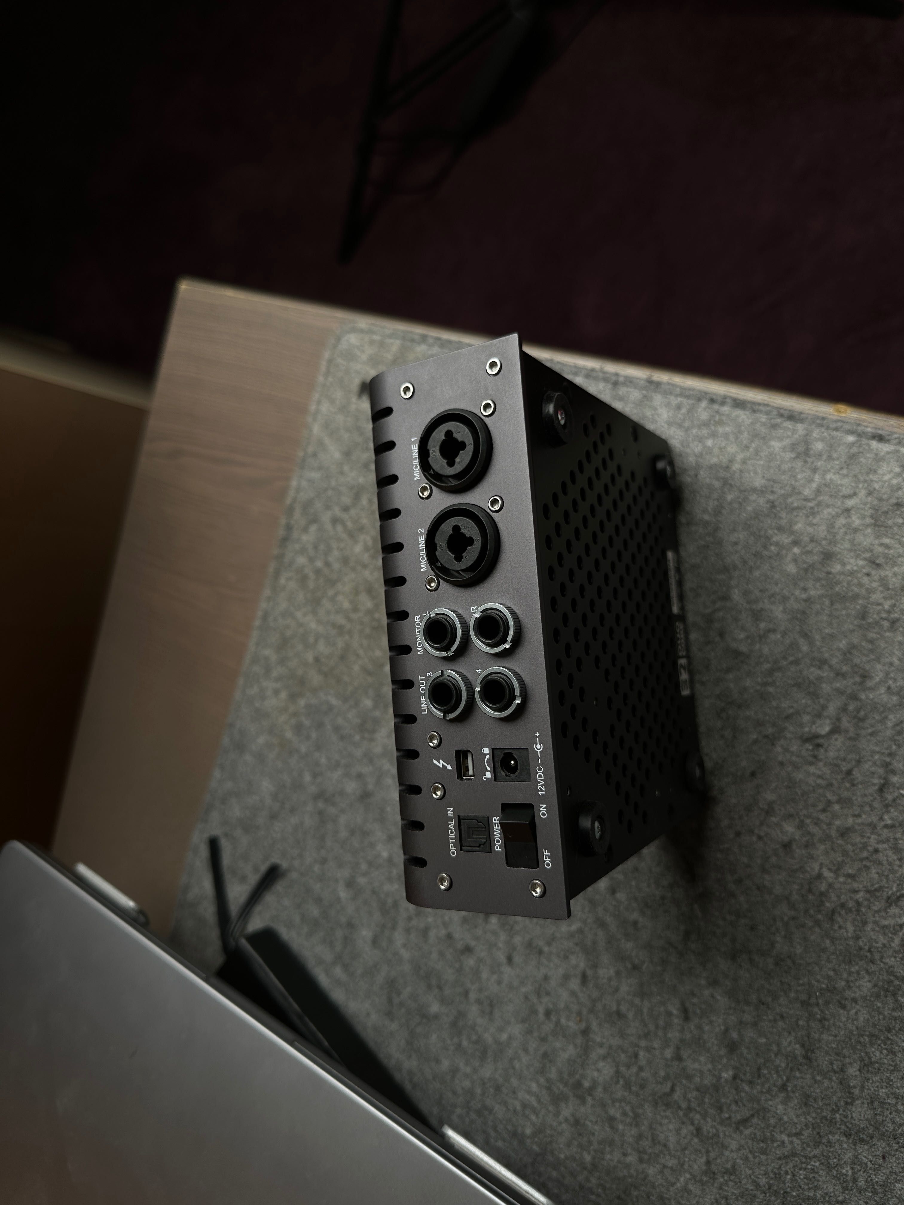 Universal Audio Apollo Twin Duo Като Нов С Кутия