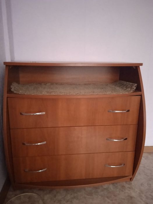 Продам комод и сушилку для белья