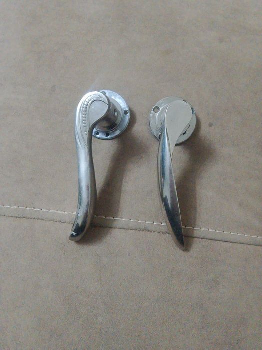 Продам б/у ручки 16 шт 5тыс