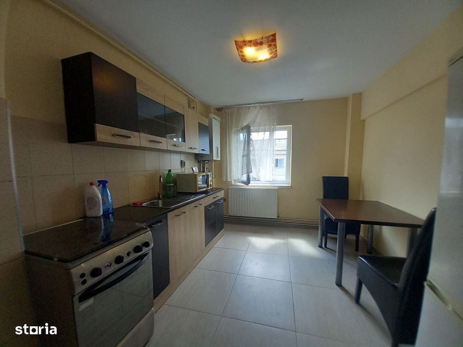 V. Tepes - intersectie cu Basarab, apartament 3 camere!