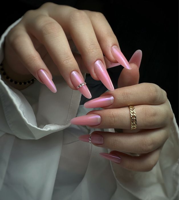 Manichiura si pedichiura (gel si semipermanenta)