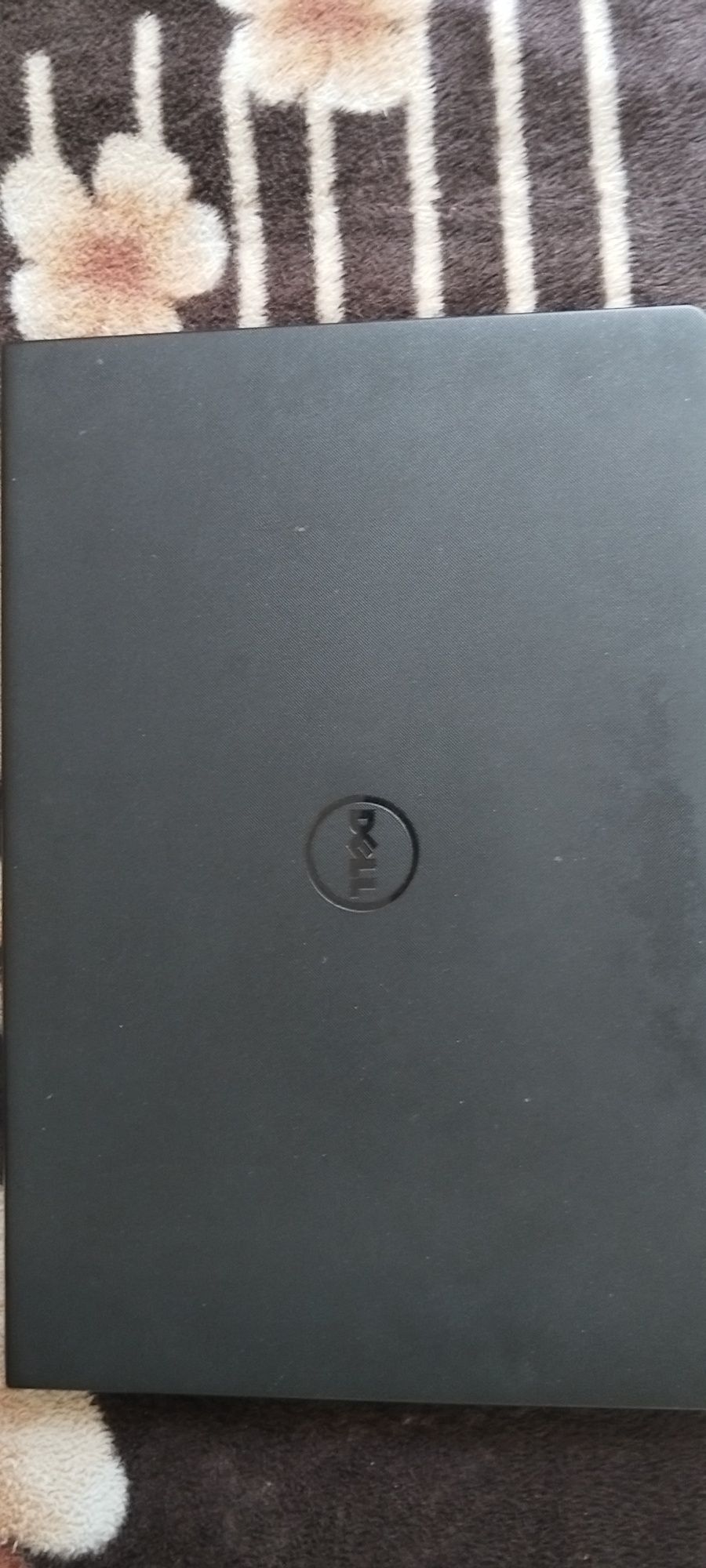 Продавам лаптоп DELL