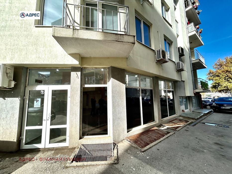 Магазин в Враца-Център площ 64 цена 84363