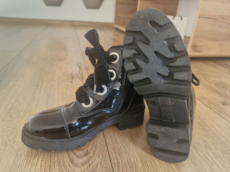 Ghete/botine  lăcuite elegante Melanie