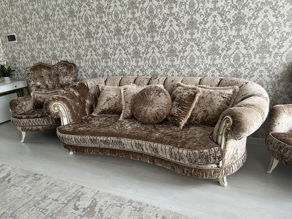 Продам качественный диван в отличном состоянии