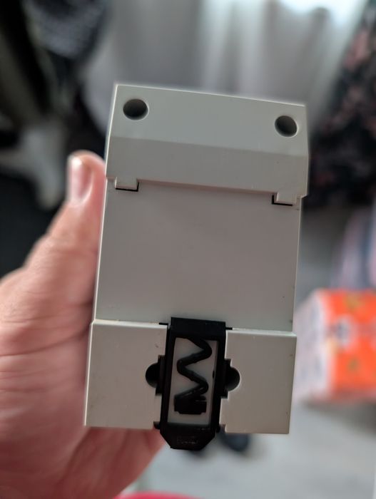 Releu de protectie DigiTOP VP-32A