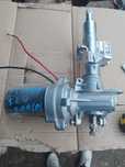 Motor electric cu reductor la 12 volti