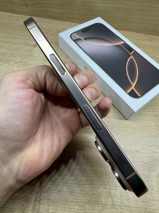 iPhone 16 PRO 256Gb Desert titanium 93% battery life