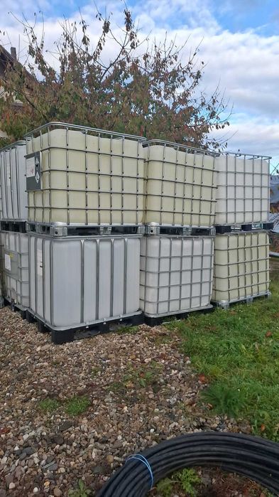 Vând bazine 1000l, curate!