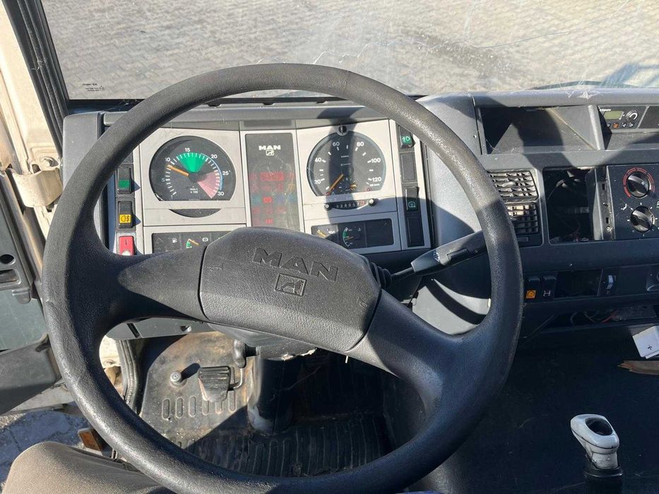 Ansamblu MEGA 100 mc MAN LE 8.180+REMORCA