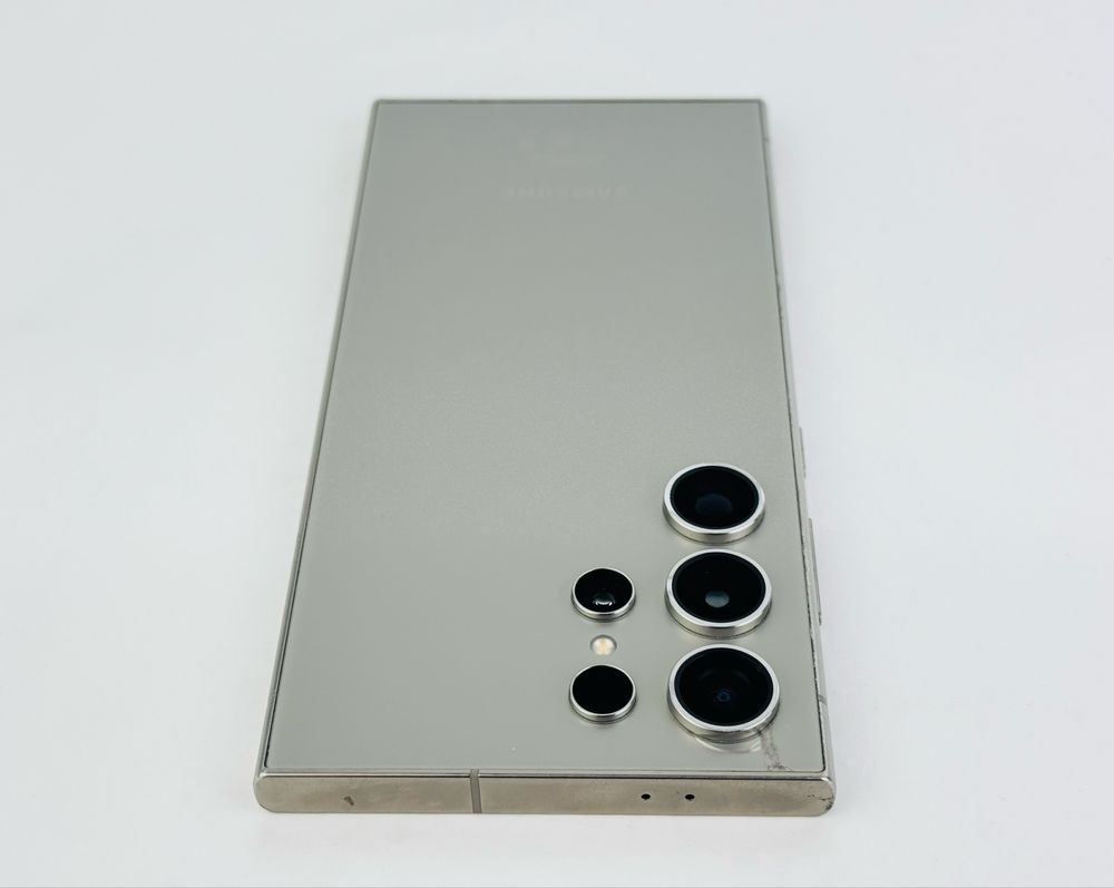 Samsung Galaxy S24 Ultra 5G 512GB 12RAM Titanium Gray Отличен!