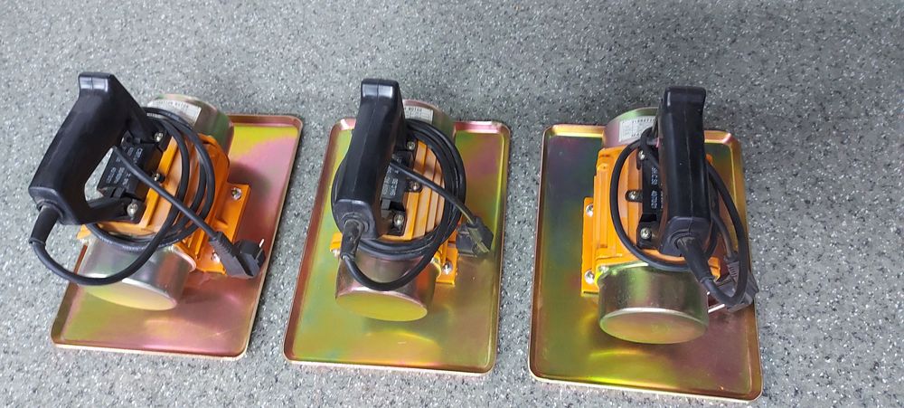 Mistrie electrica portabila cu placa plata pentru vibrare beton, noua