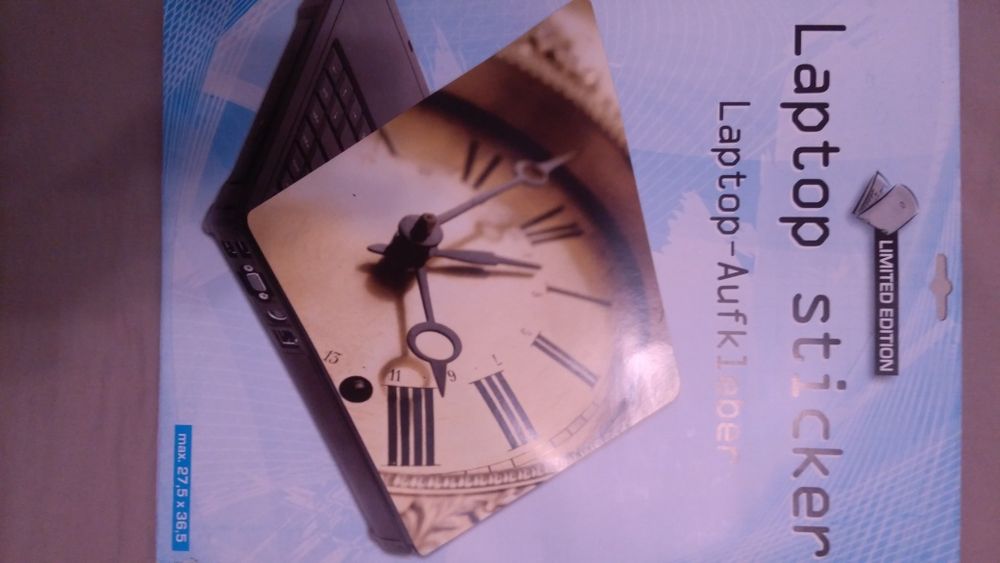 Sticker laptop 27,5 x 36,5 cm / 17 inch max, diverse modele - NOI