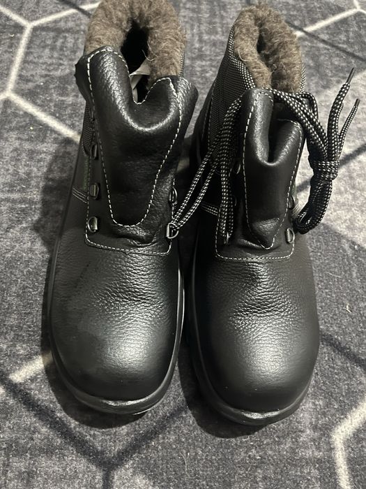 Ботинки рабочие зимние 44 размер
