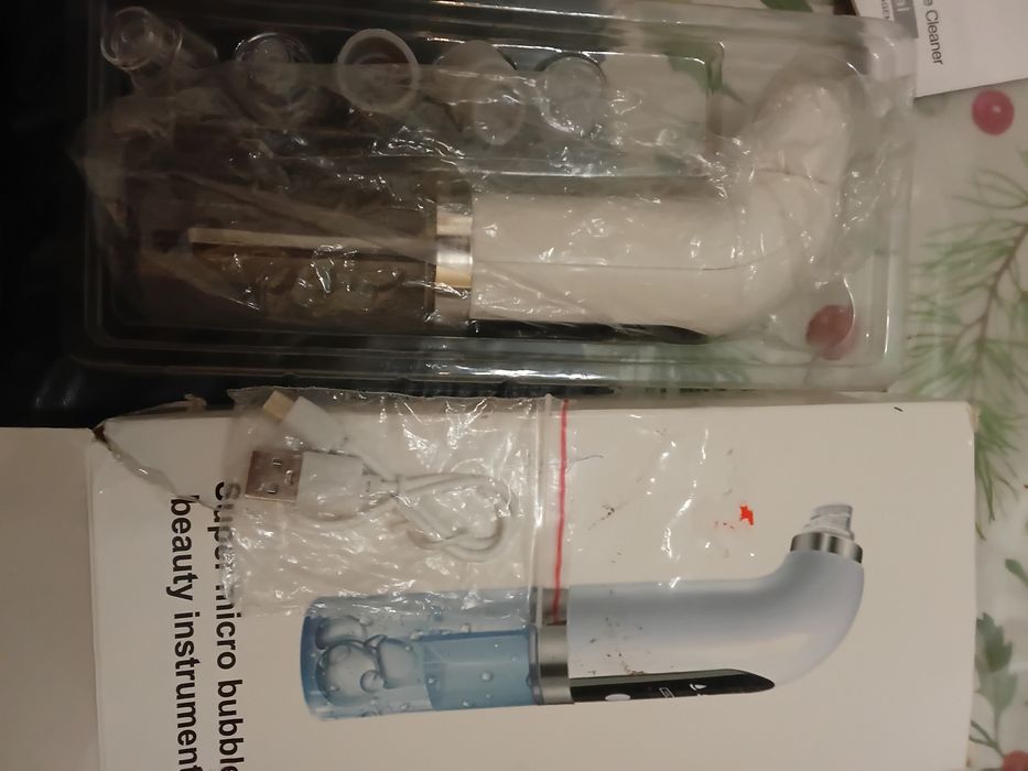 Уред за лице,за почистване на черни точки