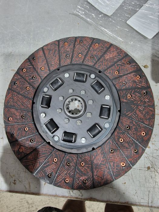 Disc ambreiaj tractor belarus 85 diametru total 340 mm cu  12 dinti pr