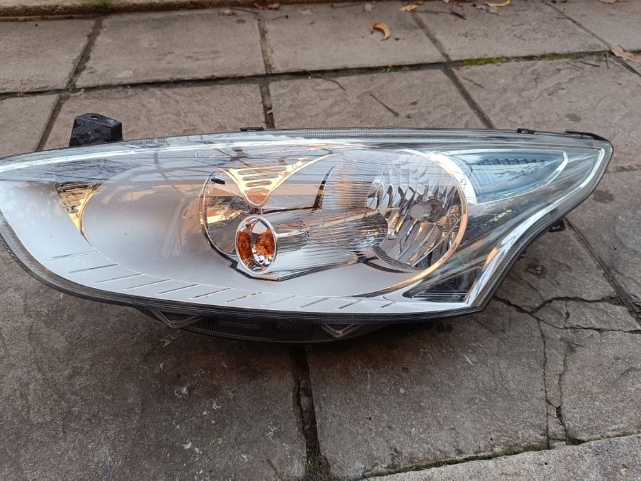 Фарове за Форд В Макс