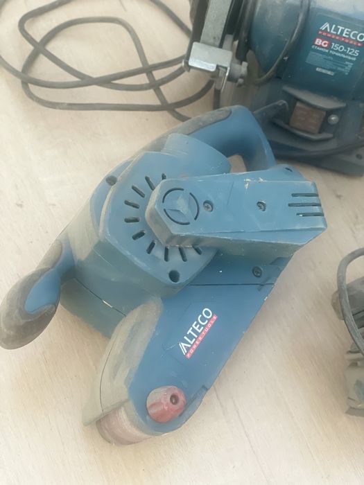 Электрорубанок и ленточная шлифмашина