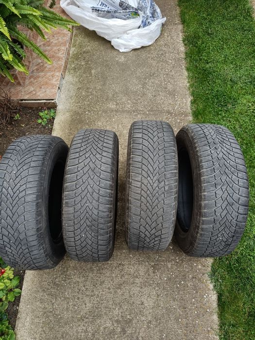 Cauciucuri de Iarnă Bridgestone Blizzak