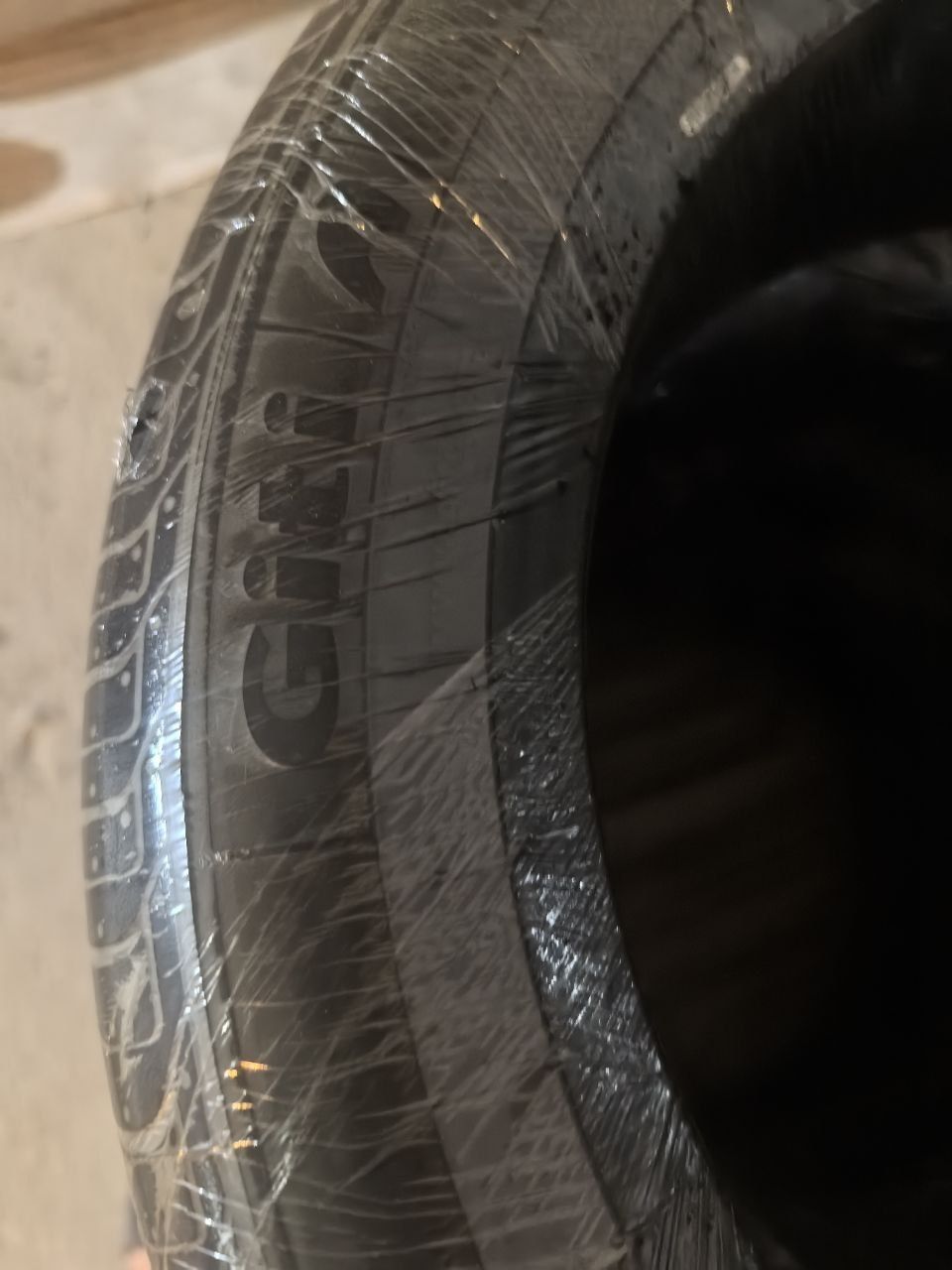 Автошина 235/50R19