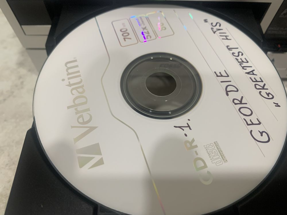 CD проигрыватель Philips cd650