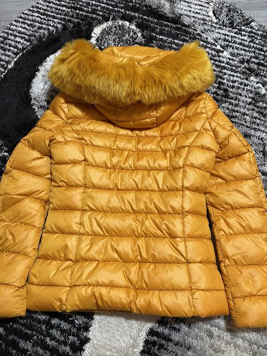 Vand haina groasa de iarnă