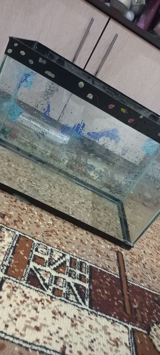 Продам аквариум на 35 литров