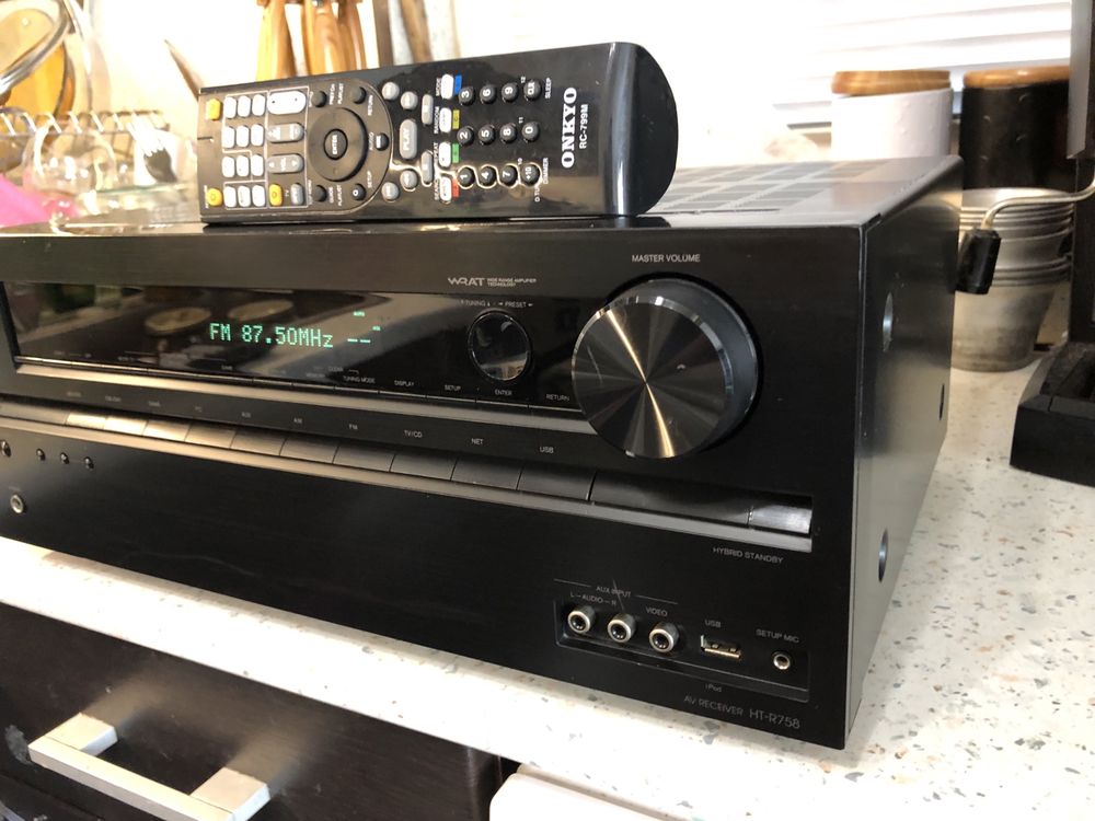 Onkyo HT-R758 resiver