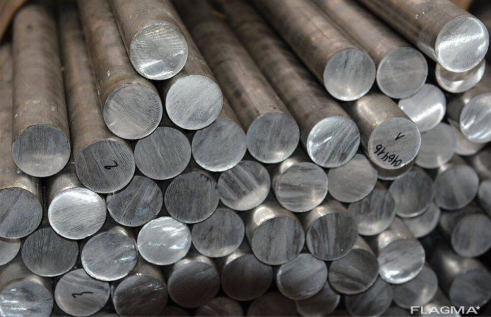 Продаются стойки, сосна диаметр 10 см .