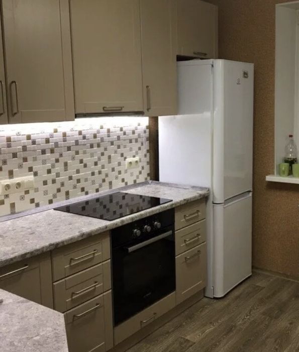 Сдается 1ком кв посуточно Сатпаева Момышулы