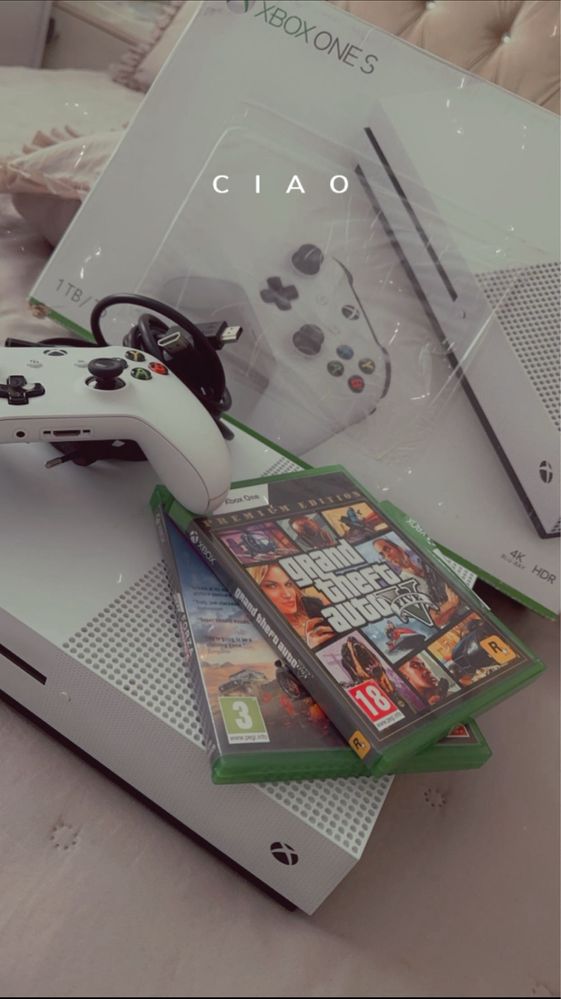 Vând xbox one s 1T