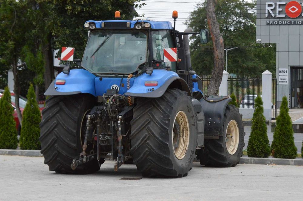 Tractor New Holland T8.390