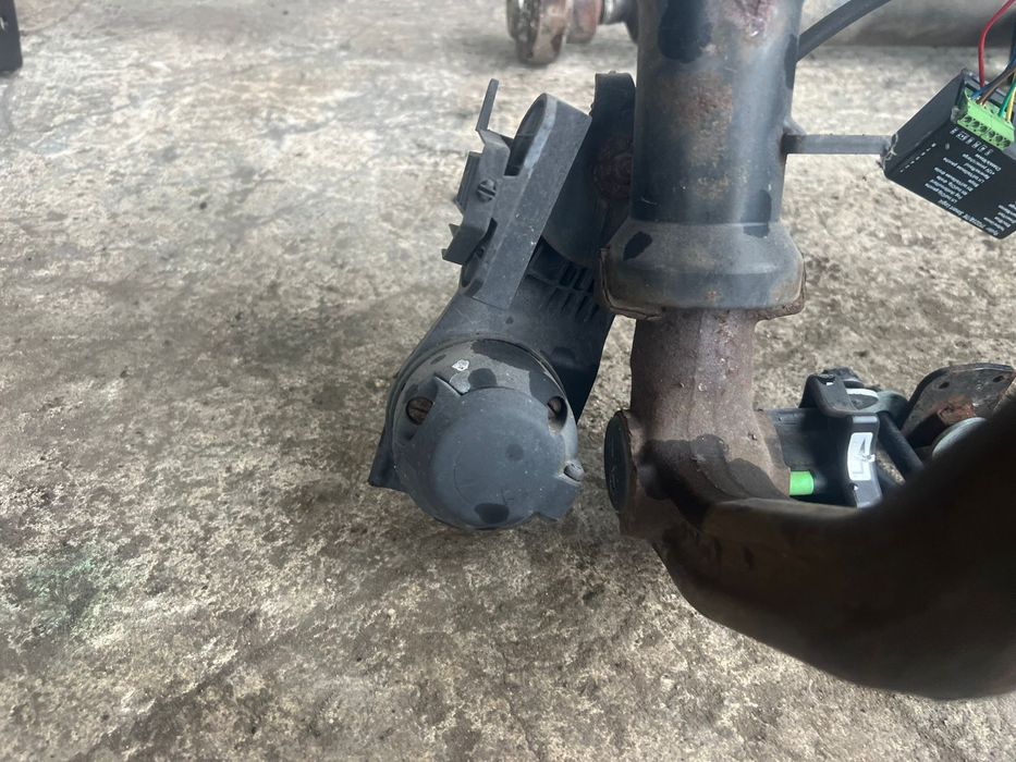 Теглич за Audi A4 b8 A5 8t westfalia със сваляема кука A4 A5 комплект