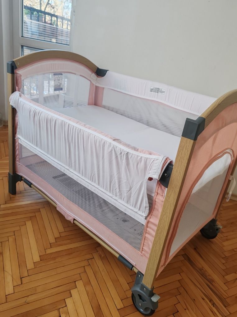 Сгъваема кошара с матрак на 2 нива