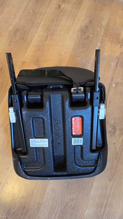 Vand pachet 2 bucati  Inaltator scaun auto Chipolino - Trono, 22-36kg