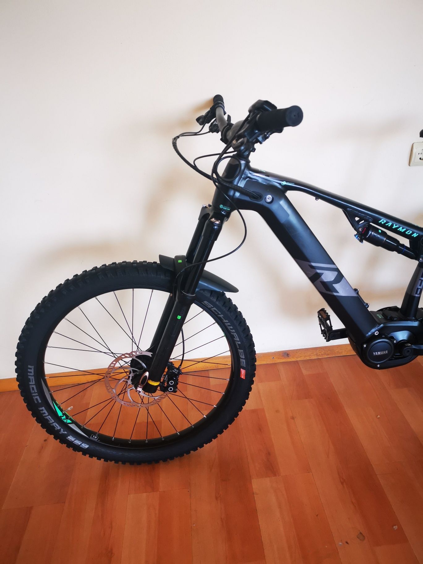 Bicicleta electrica full suspension Raymon Seventrailray Ltd 1.0 27,5