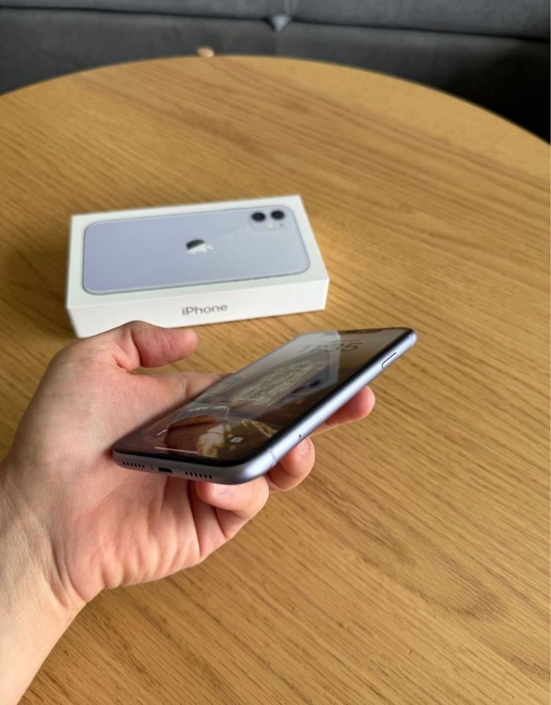 Vând iphone 11 Purple