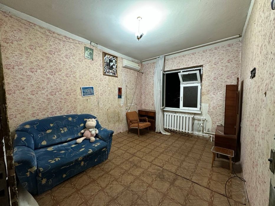 СРОЧНО Продается 5 комнатная  квартира, Массив куйлюк-5