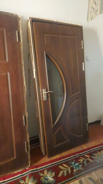 Срочно продаётся  комплект ешик дом учун