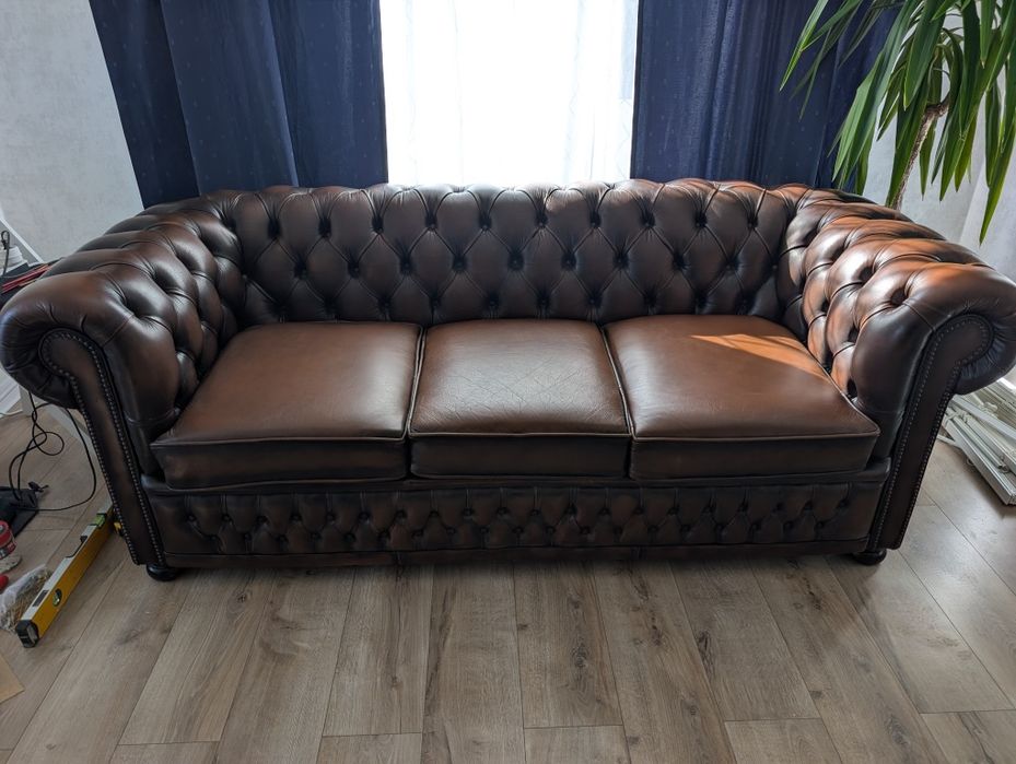 Canapea Chesterfield