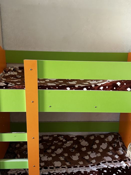 Двухярусный детский кровать