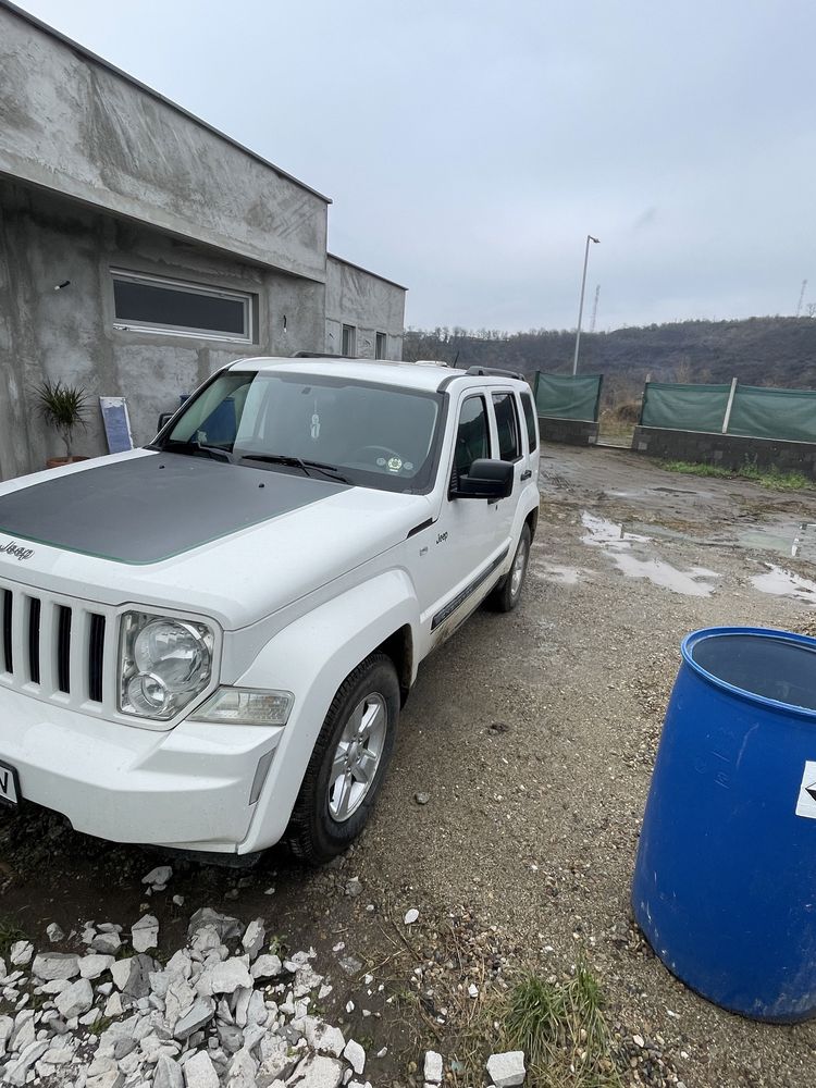 Jeep cheeroke kk liberty