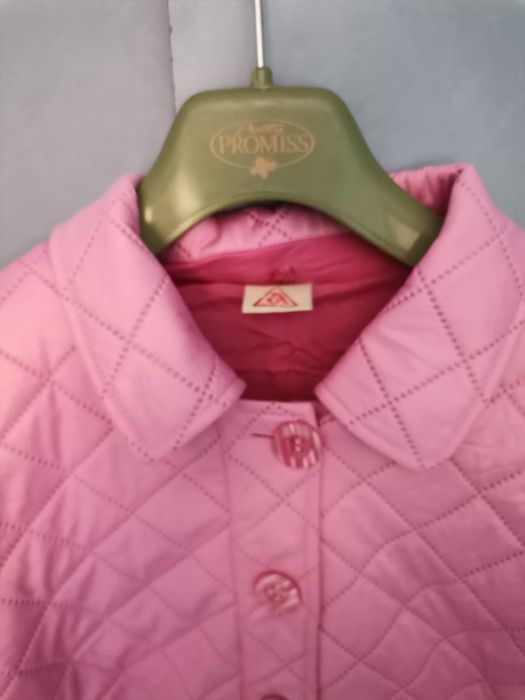 Розово и златно яке на Аристон