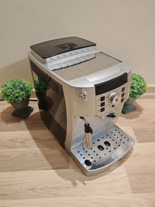 Кафемашина DeLonghi Magnifica S