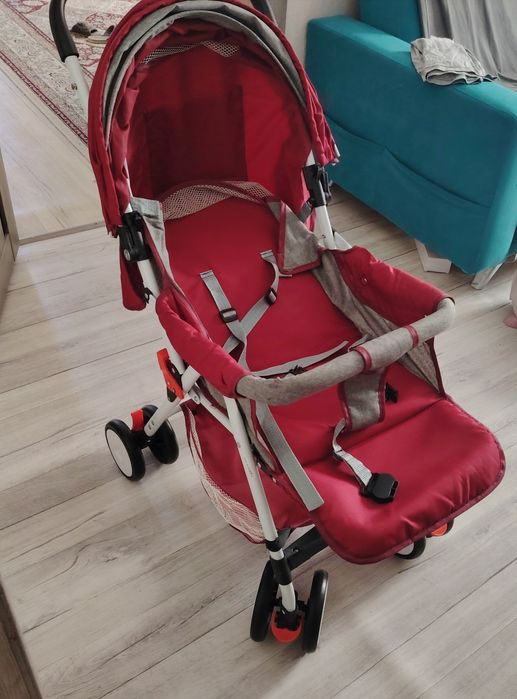 Продаётся лёгкая летняя коляска