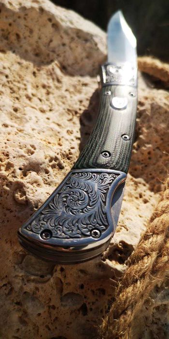 Briceag automat clona Buck 110 Hunter, cutit vanatoare, pescuit