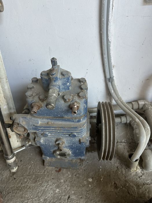 Продается компрессор почти новый