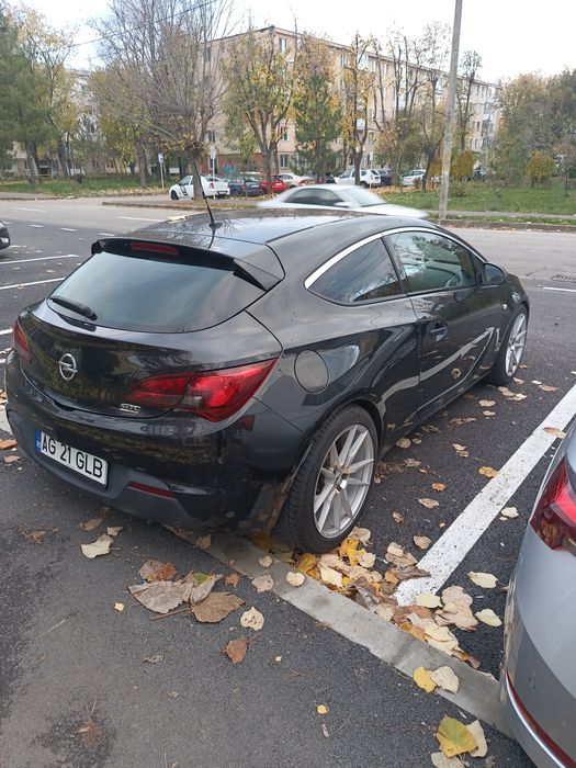 Proprietar Vand /schimb Opel Astra J GTC 11/2013 jante RJ 19" euro5 RA