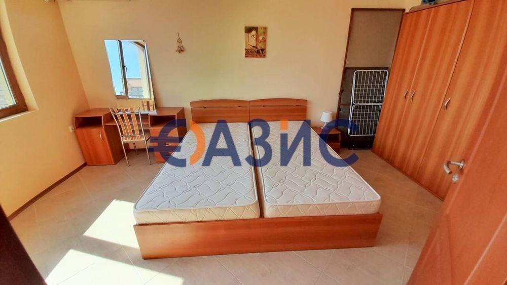 Продава се Тристаен апартамент в к.к. Слънчев бряг - 90 кв.м за 800 €/кв.м - Снимка #12